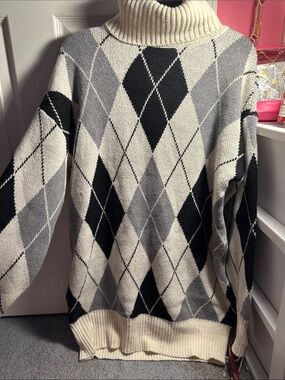 Forever 21 Cream Knit Sweater